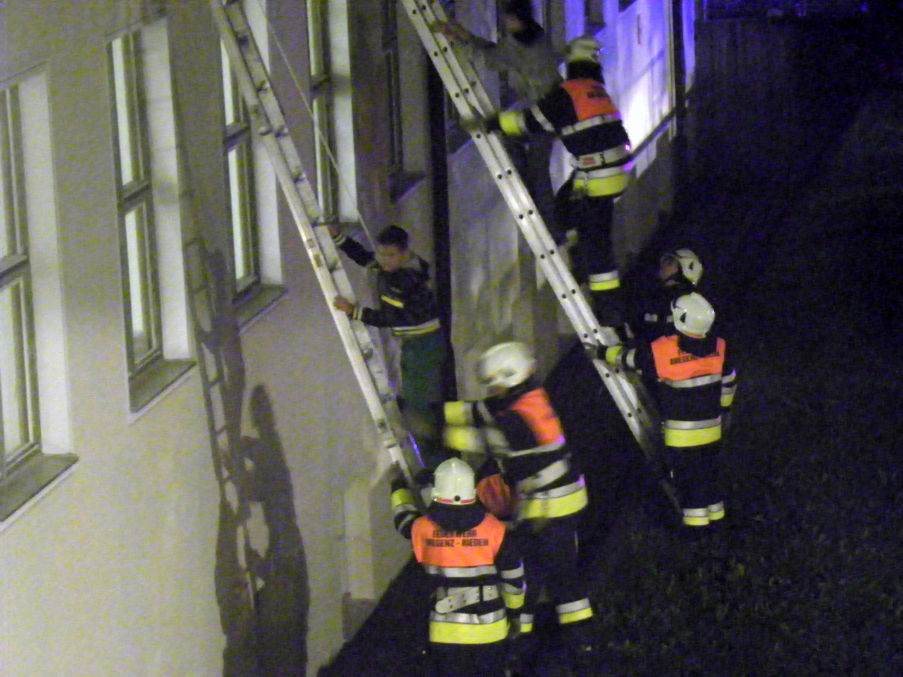 116_2668_JPG-1349045205