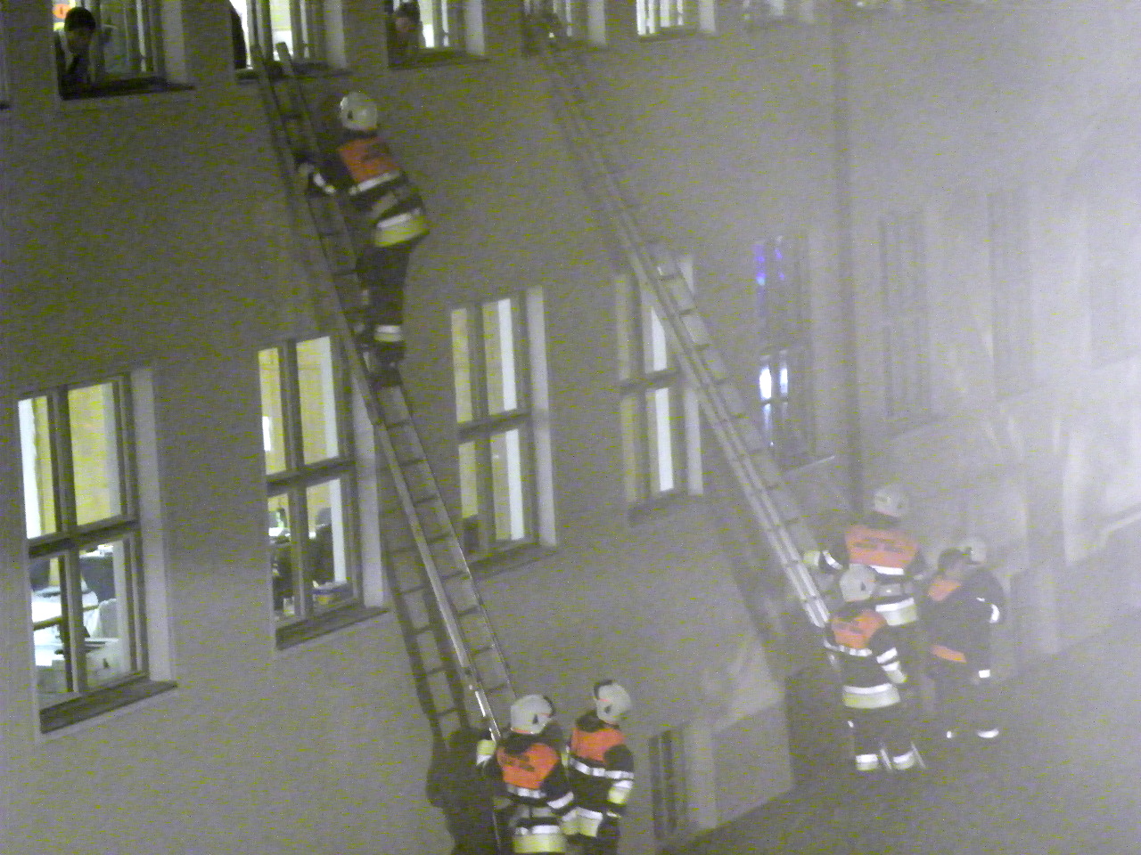 116_2678_JPG-1349045216