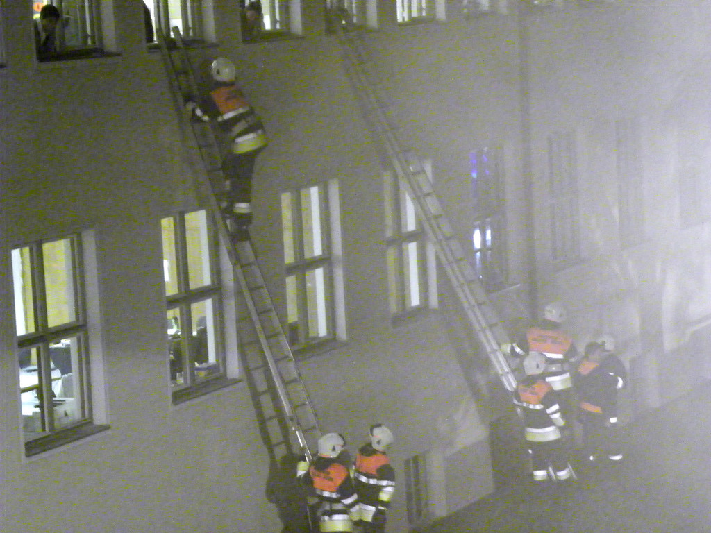 116_2678_JPG-1349045216