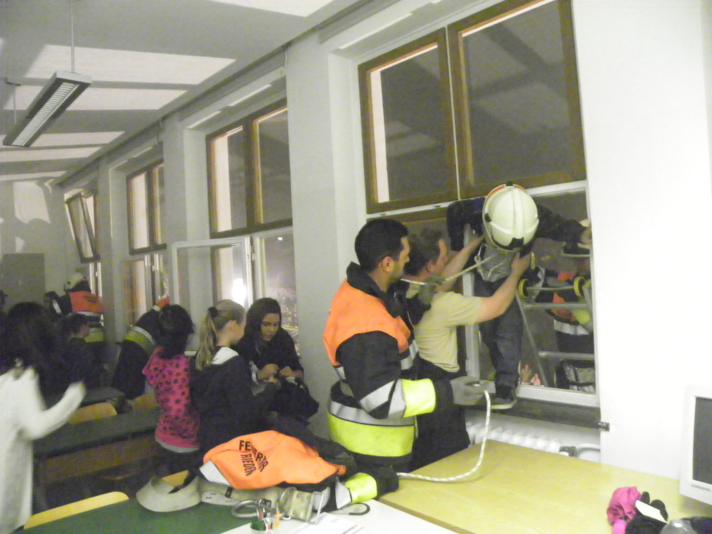 116_2716_JPG-1349045254