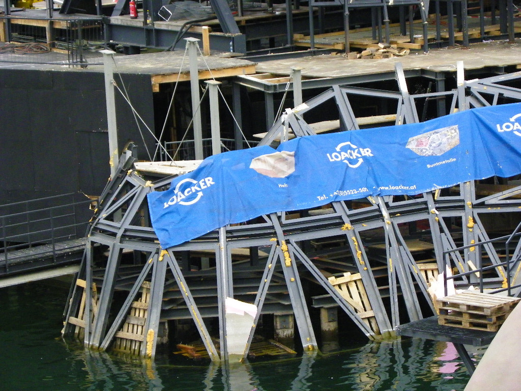 116_2509_JPG-1349045696