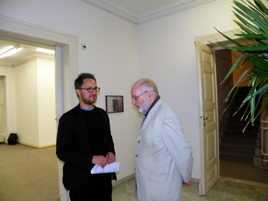 116_3061_JPG-1349047448