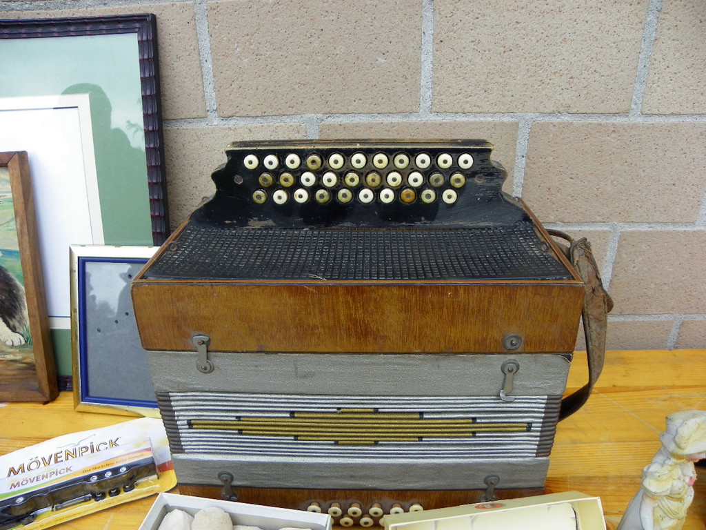 116_3649_JPG-1349047652