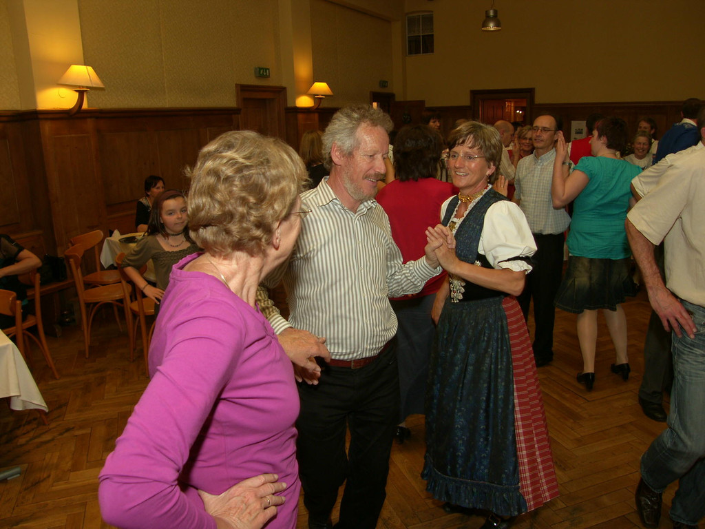 04_JPG-1349072531