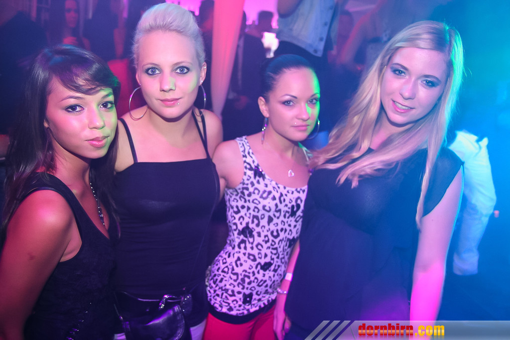 12091156.jpg