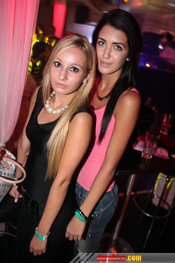 12091138.jpg