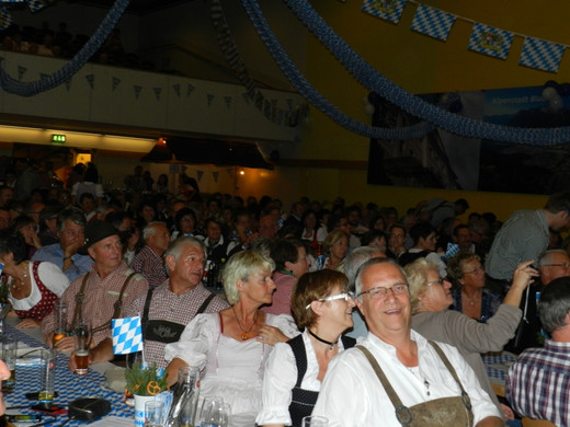 Oktoberfest_2012_3_jpg-1349102492