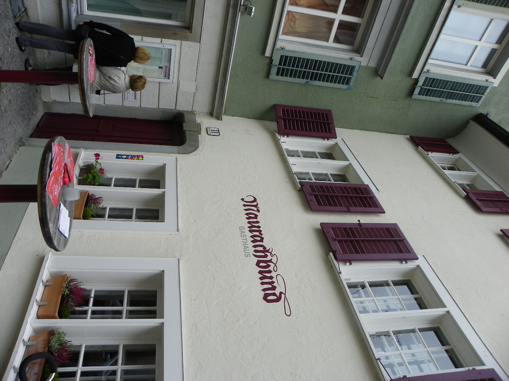 116_3513_JPG-1349126942