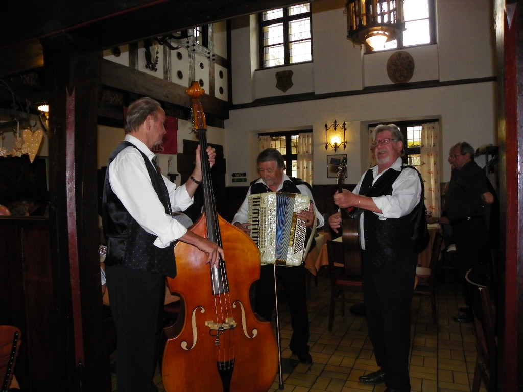 116_3523_JPG-1349131406