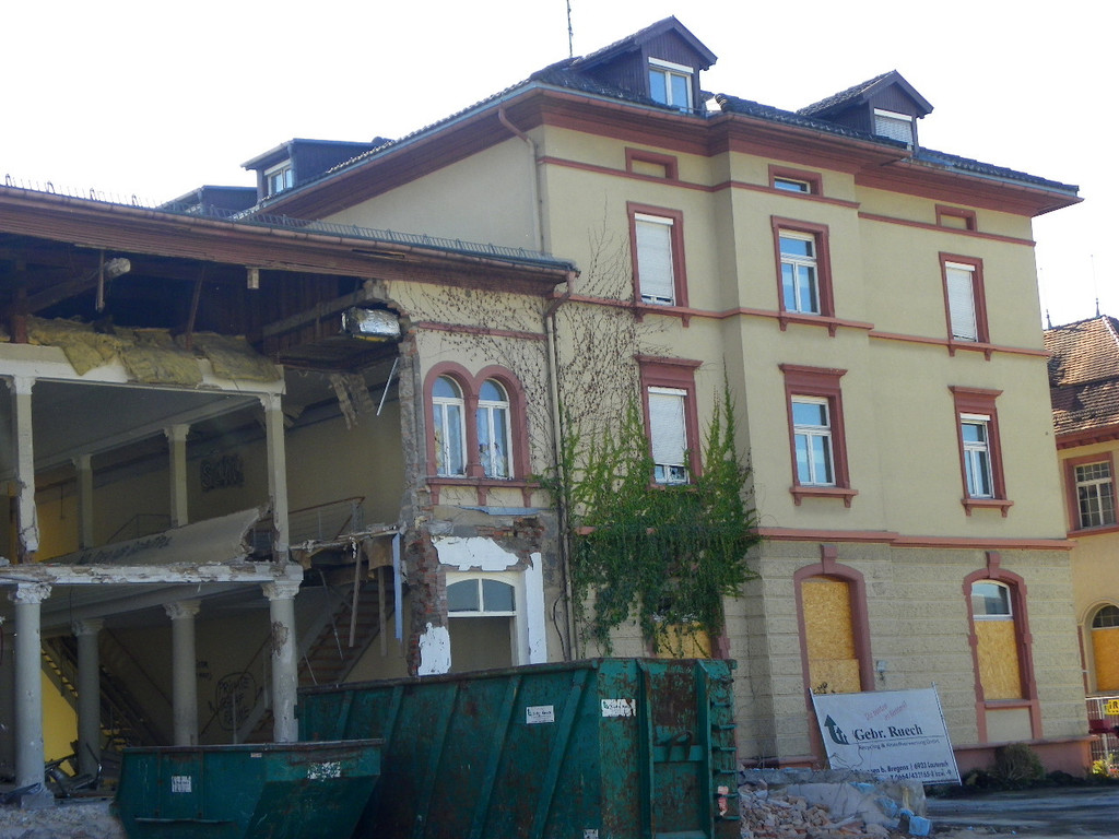 116_2590_JPG-1349133053