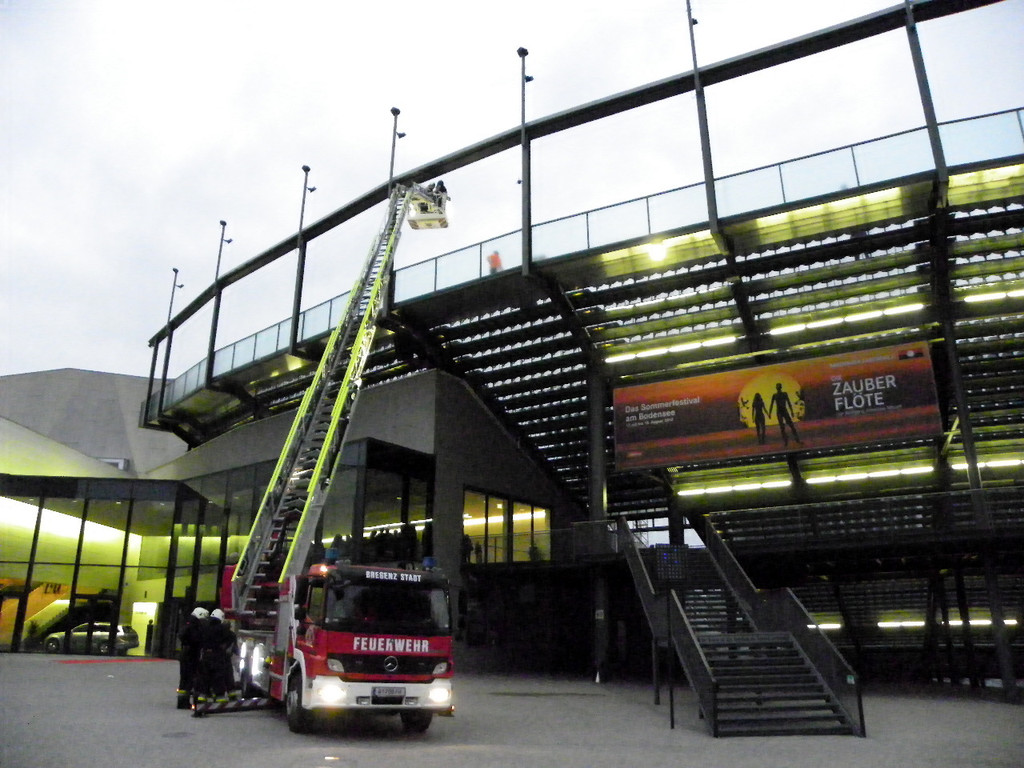 116_0305_JPG-1349300358