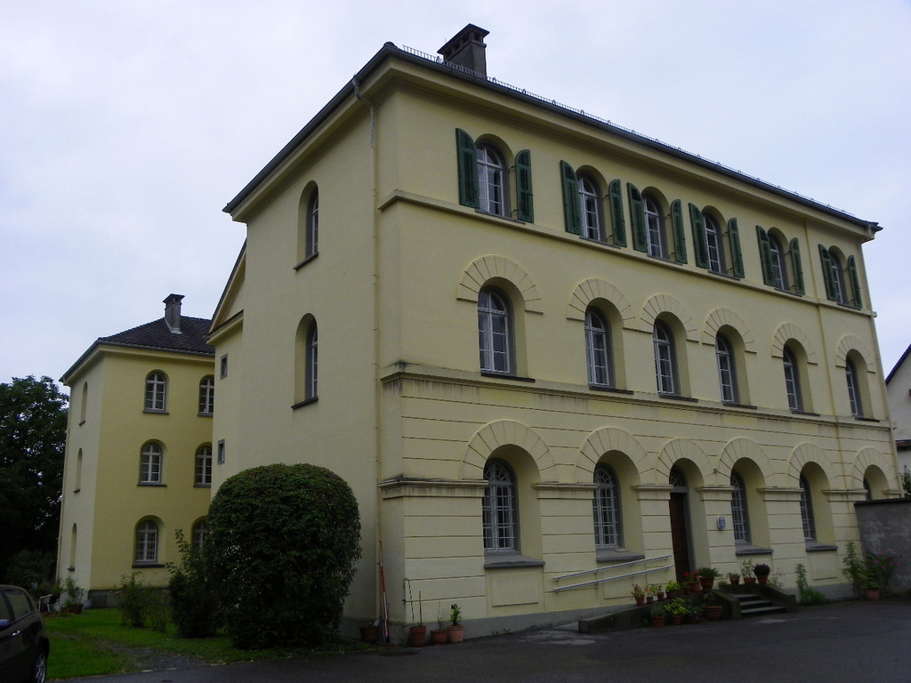 116_3352_JPG-1349306434