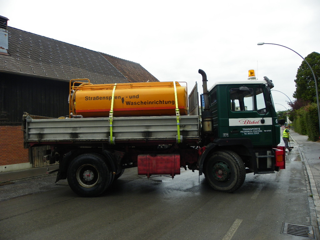 116_4010_JPG-1349306991