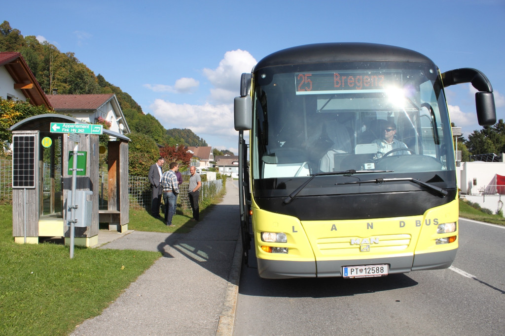 Langen Buswartehaus EPS soltec 2012 _11__jpg-1349436269