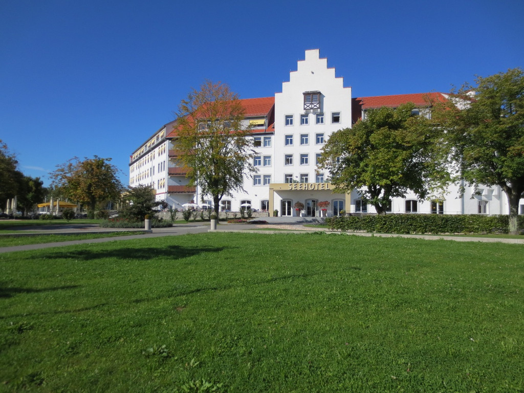 Seehotel Ansichten Sp__tsommer 2012 _3__jpg-1349446524