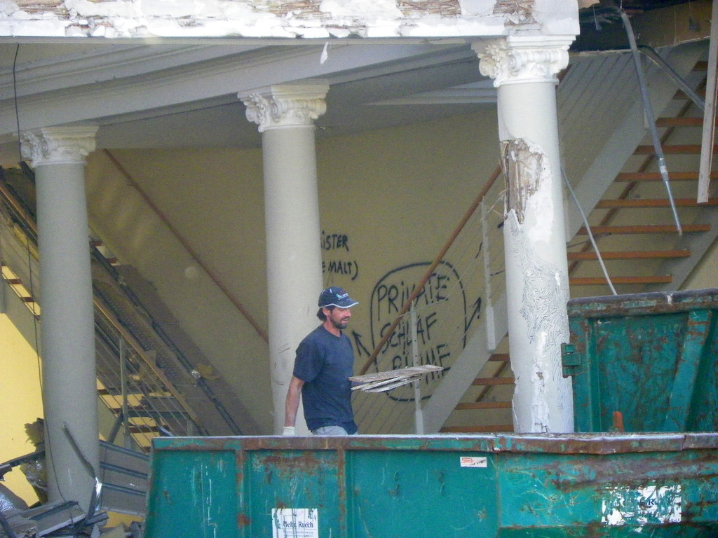 116_2588_JPG-1349472169