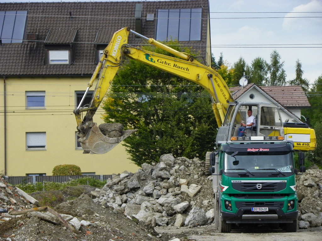 116_2943_JPG-1349472251