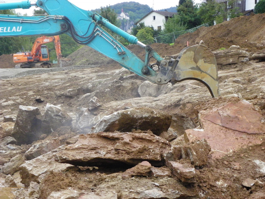 116_4035_JPG-1349473143