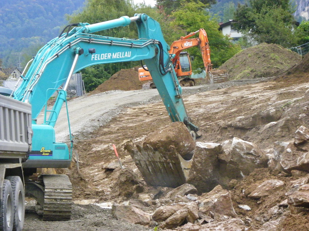 116_4043_JPG-1349473173