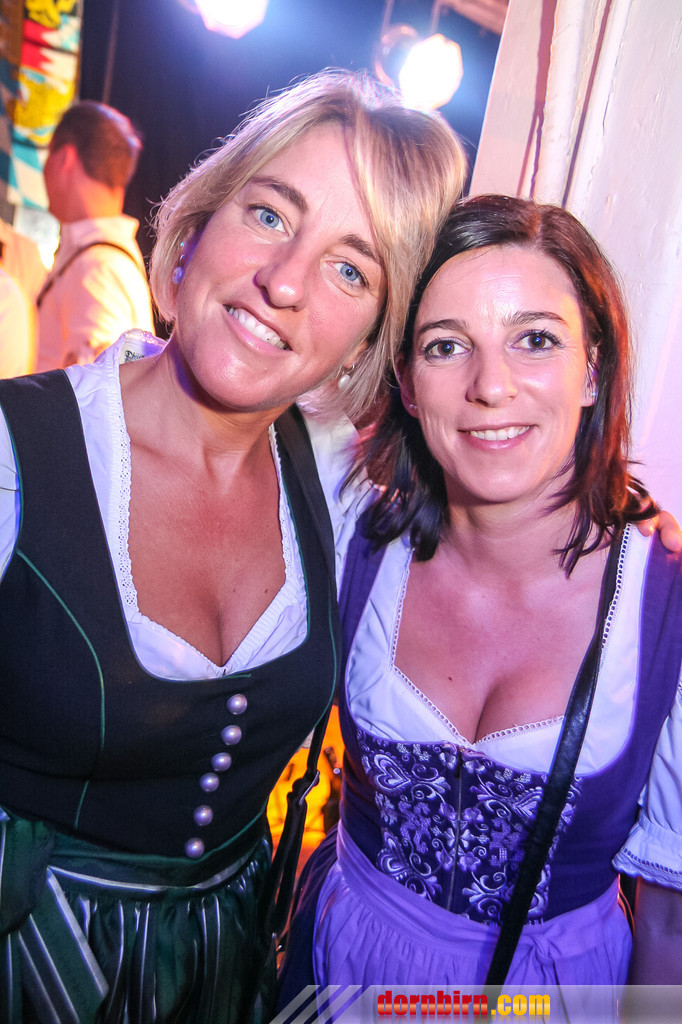 12109129.jpg