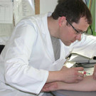 Dr Aczel-Blutabnahme_JPG-1349532762