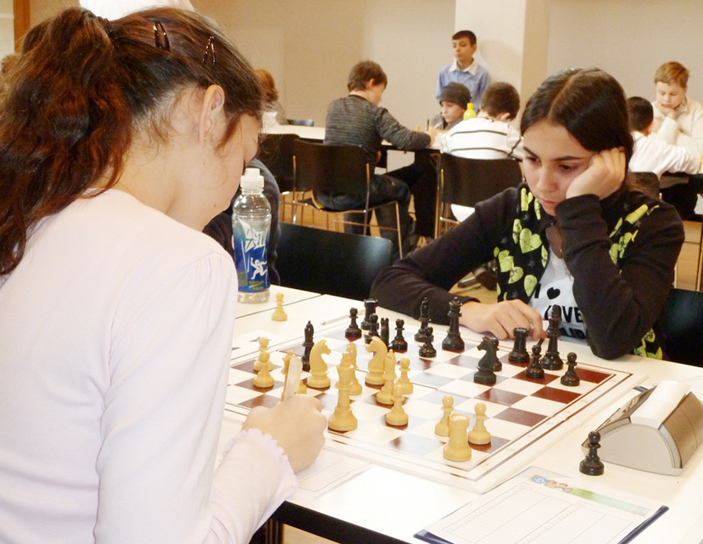 Schach1aAydan_jpg-1349534166