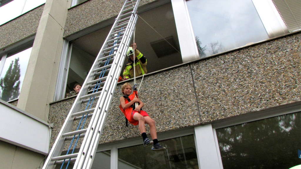 KOE_Feuerwehr__bung Tisis 84_jpg-1349553183