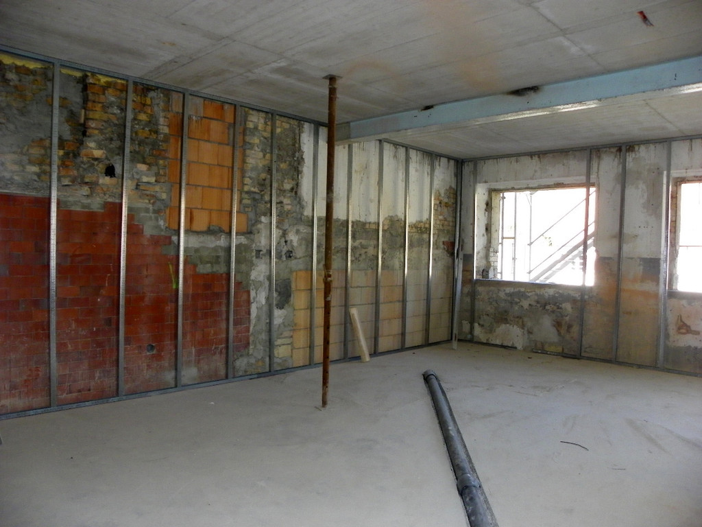 114_2370_JPG-1349564771