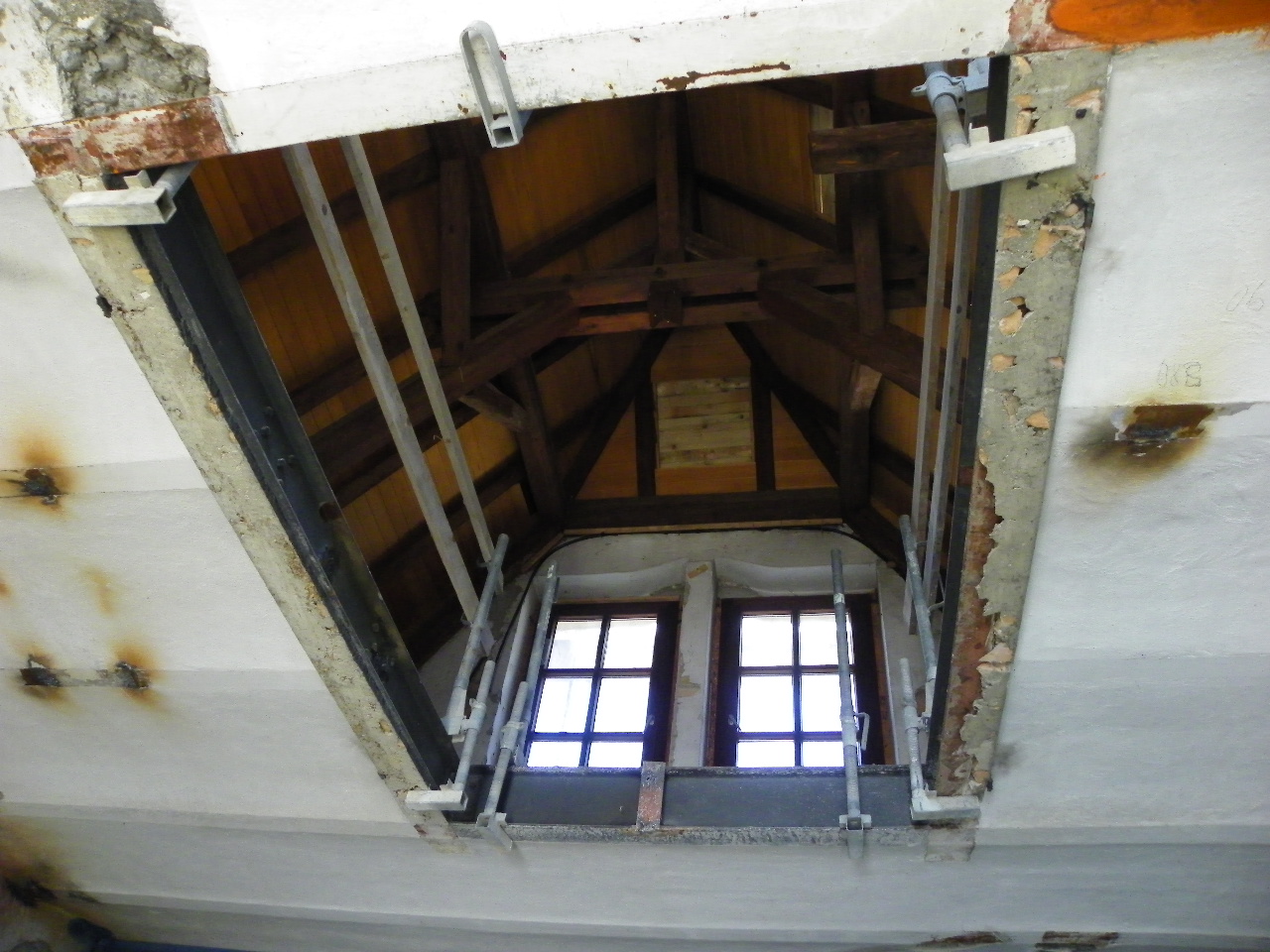 114_2402_JPG-1349564825