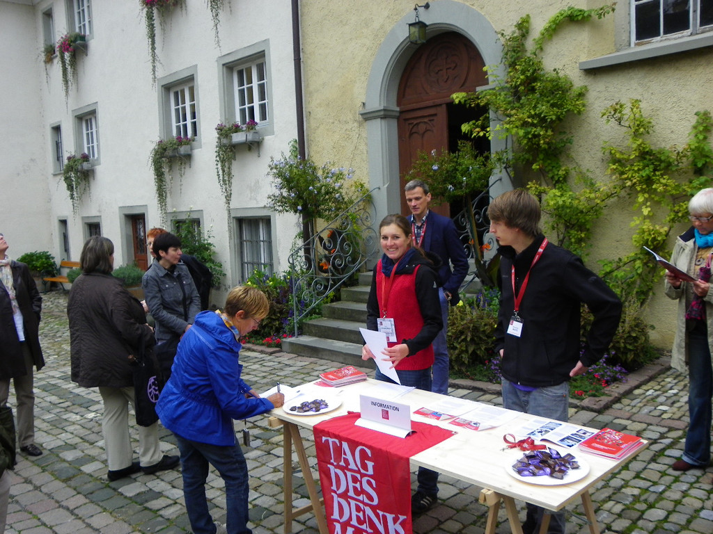 116_3357_JPG-1349565251