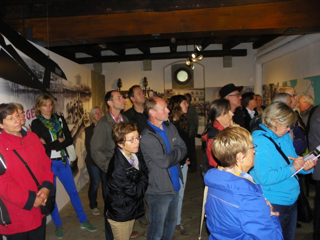 116_3405_JPG-1349565286