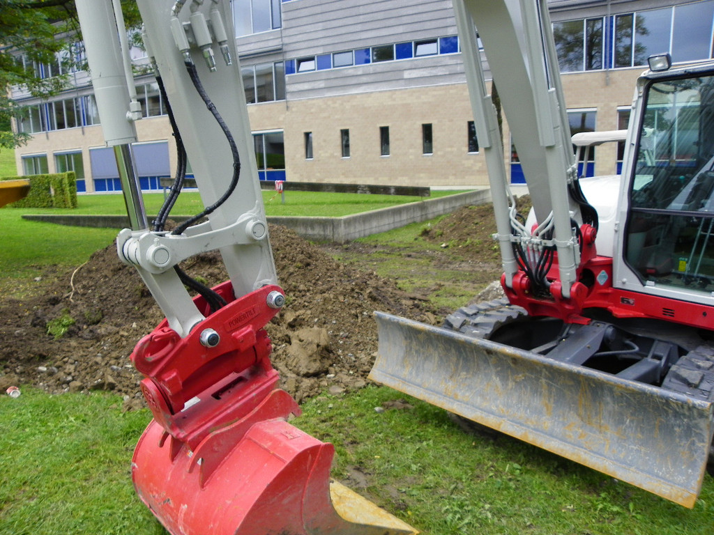 116_3741_JPG-1349565608