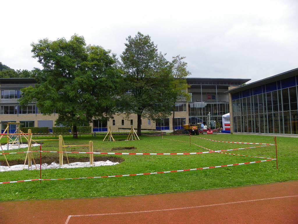 116_3740_JPG-1349565601