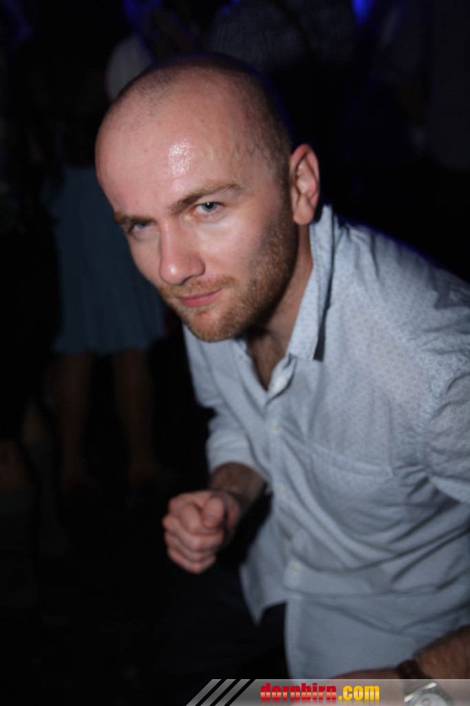 12114105.jpg