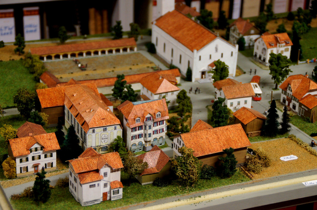 06_JPG-1349606441