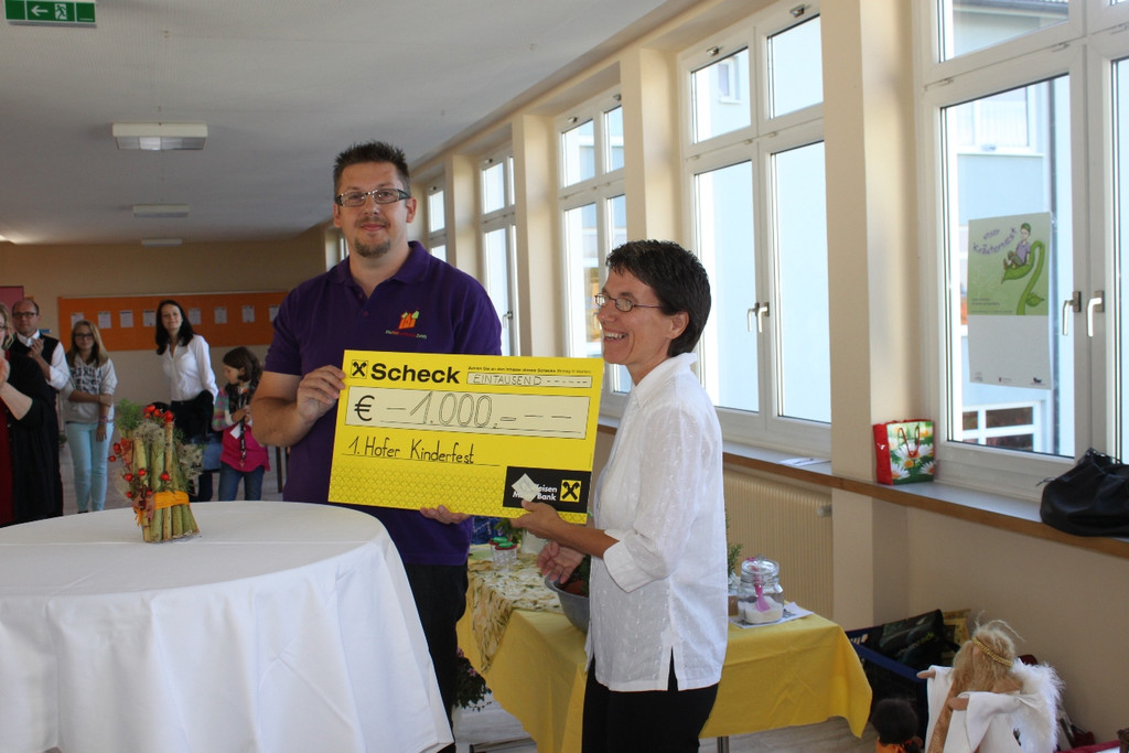 A Scheck Rettet das Kind Er__ffnung 2012 _1__jpg-1349625103