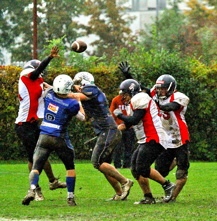 Blue Devils 10_jpg-1349678931