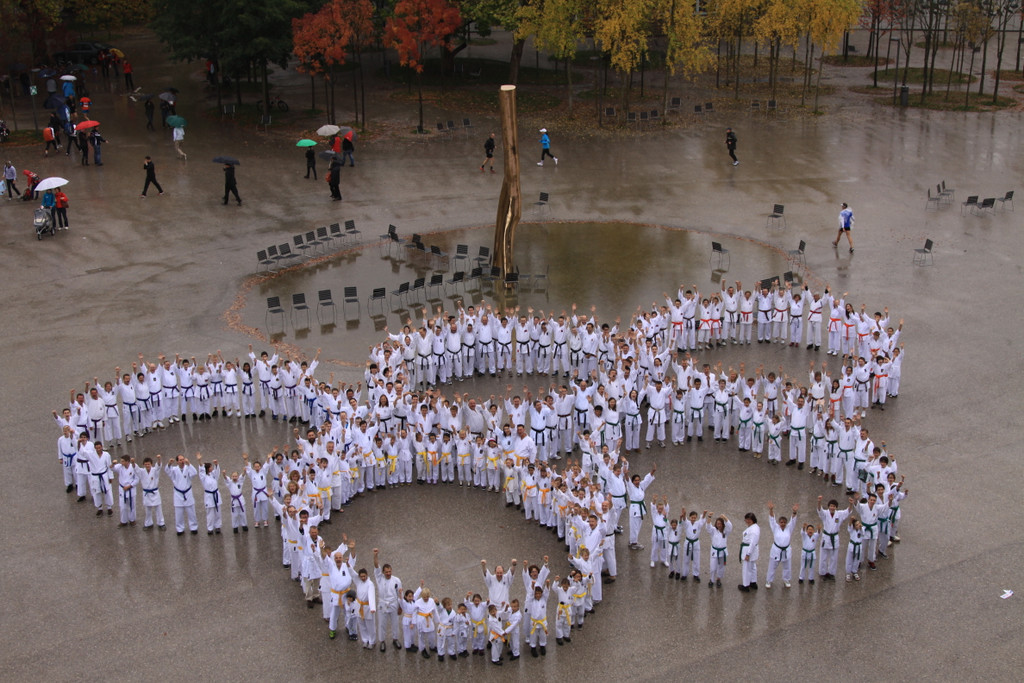 KDay_2012_002_JPG-1349714781