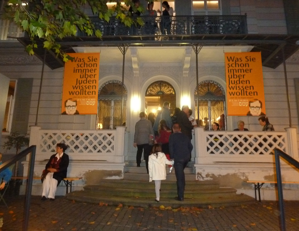 J10Haus_jpg-1349717943