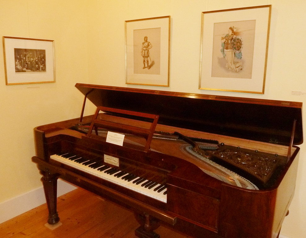 Sittikus4_jpg-1349718202