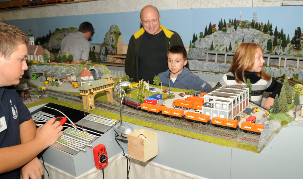 Modellbahn H__chst 06-10-2012 66_jpg-1349721312
