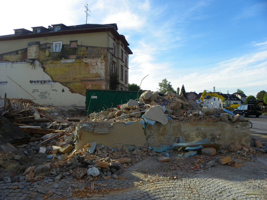 116_4308_JPG-1349997983