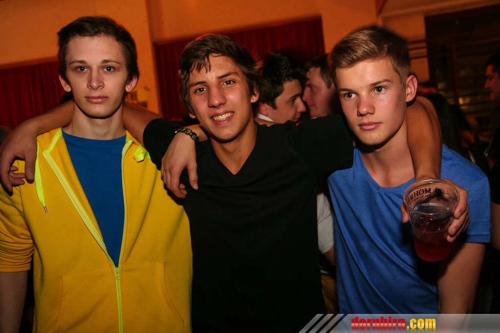 12137137.jpg