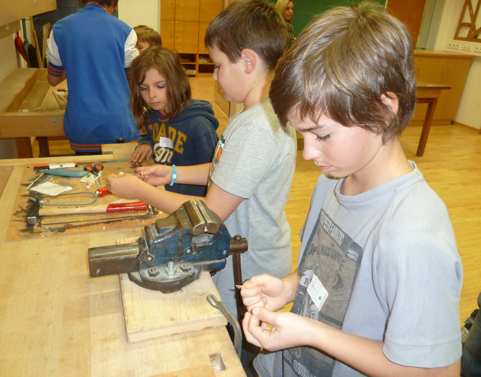 SMS4a_jpg-1350241256