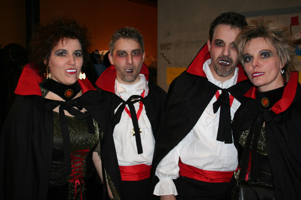 Pfarrball Dracula Freunde.jpg