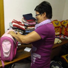 sortieren_ verpacken d_ Kinderkleidung_JPG-1350336959
