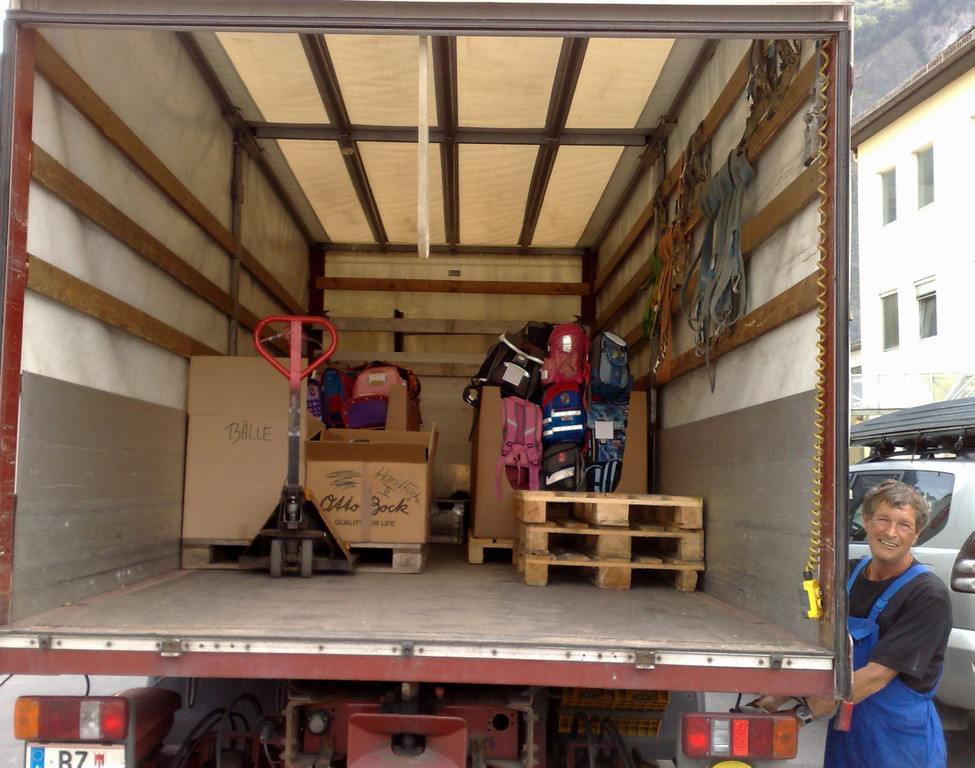 alles in den LKW von Getzner Textil Bludenz_jpg-1350336624