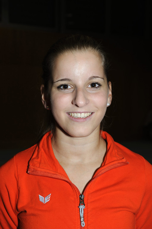 D__nser Veronika_jpg-1350374063
