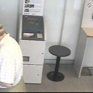 Pensionistin bestohlen und mit ihrer Bankomatkarte 3.800 Euro behoben: Fahndungsfotos