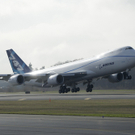 Jungfernflug der Boeing 747-8